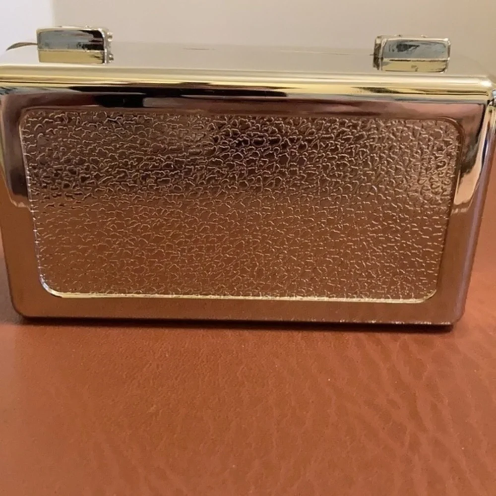 N/A rectangle silver